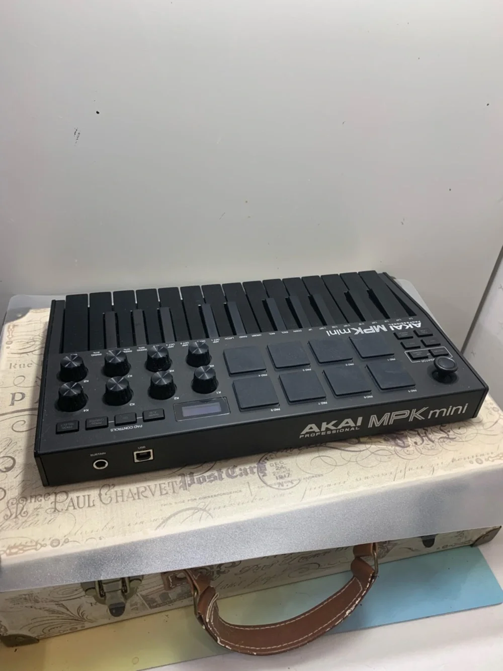 Akai Professional MPK mini MK3 Keyboard Console